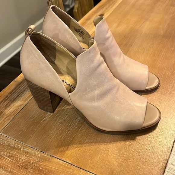 Lucky brand peep toe boot size 8.5 - Picture 1 of 8